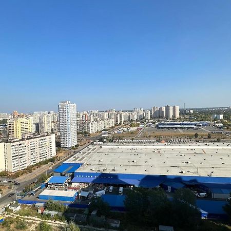Є Генератор 1Кім Осокорки Вул Бориса Гмирі 20 Жк Патріотика Kiev Exteriör bild